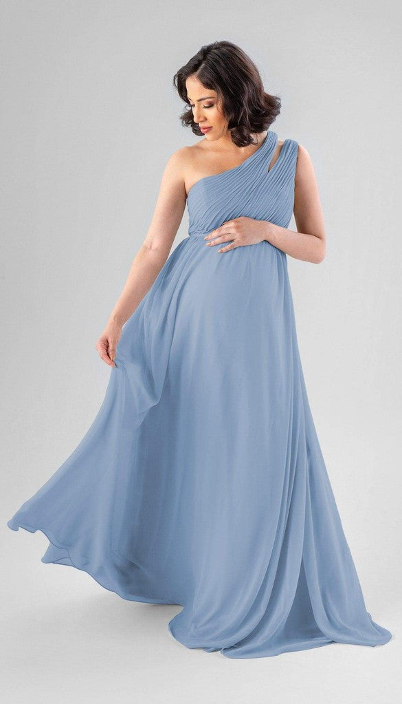 Dusty blue clearance maternity bridesmaid dress